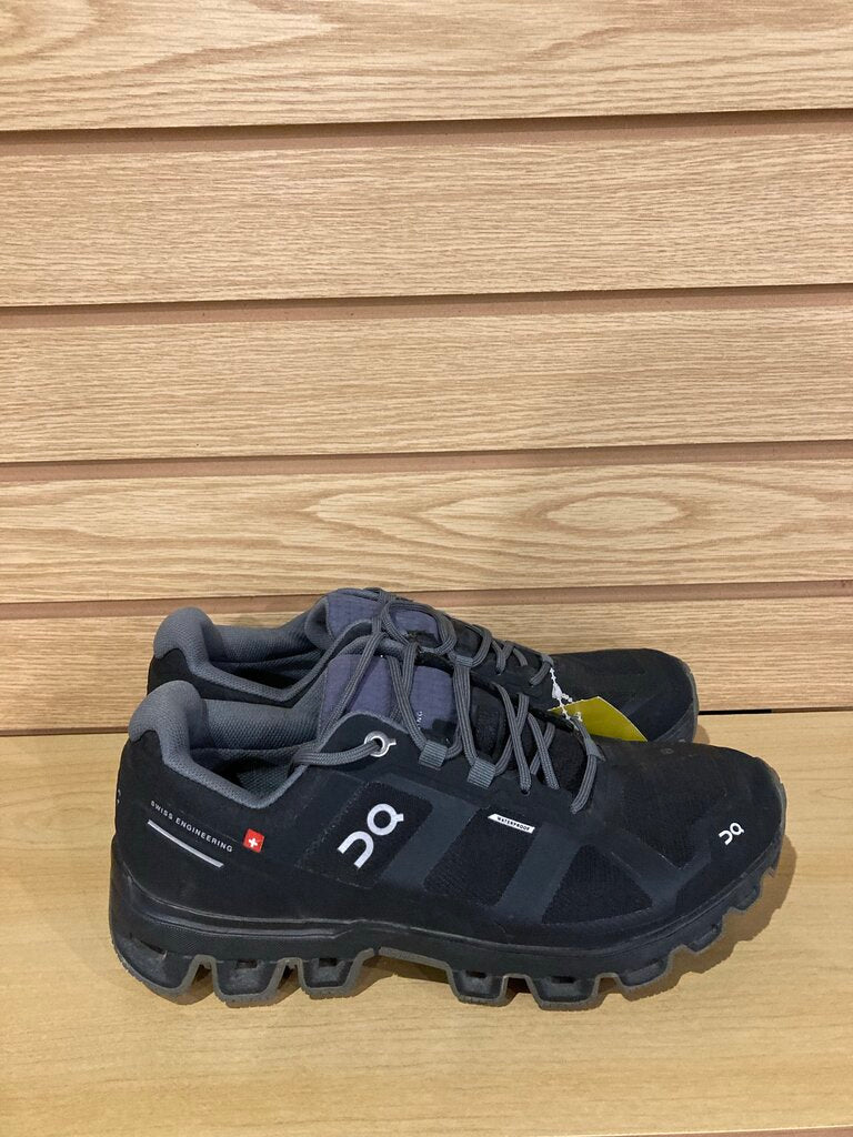On Cloud WP Low Trail Shoes, Black, Women's 7.5