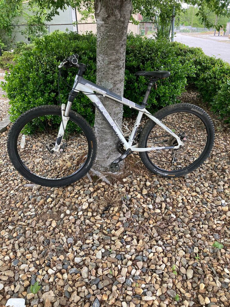 Trek 6000 Mountain Bike, White/Grey, 15.5 in Frame