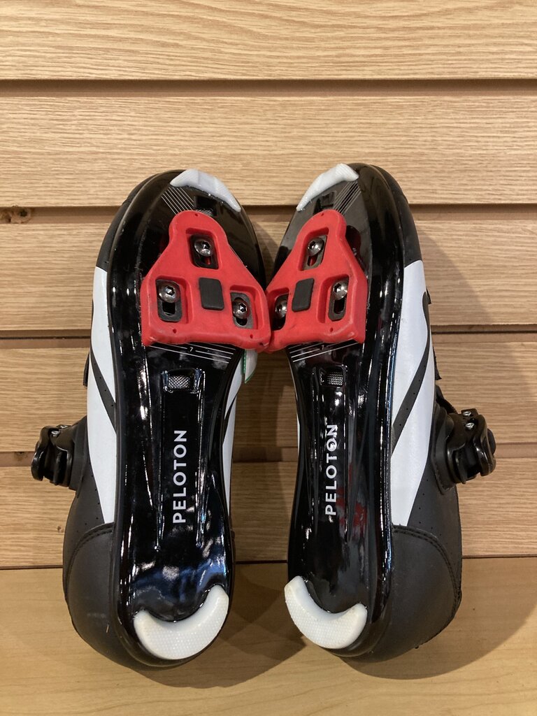 Peloton Cycling Shoes, Black/Red, Women's 39 (9.5)
