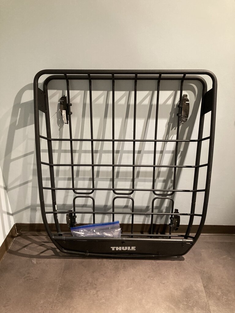 Thule Canyon XT Cargo Basket, Black, OS (w/ key)