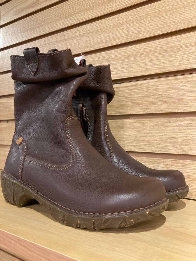 El Naturalista Boots, Brown, Women's 6-7