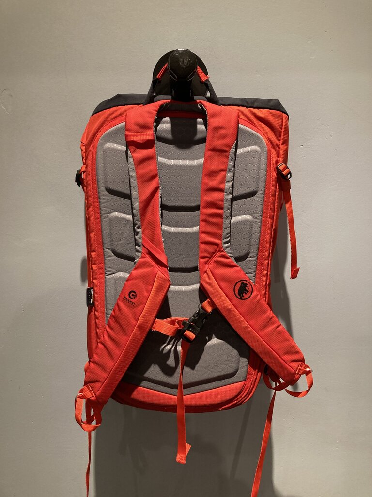 Mammut Trion Backpack, Red, 18L