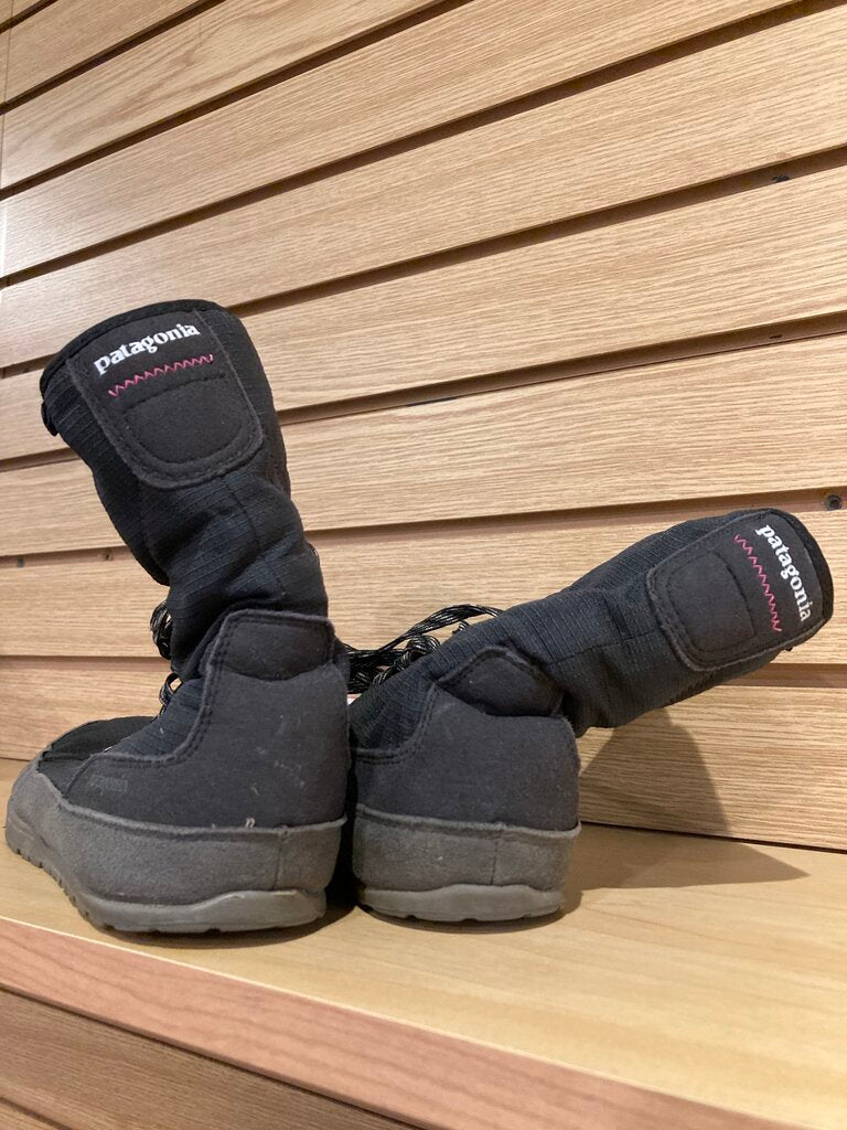 Patagonia Quilted Boots, Grey/Purple, Women's 9.5