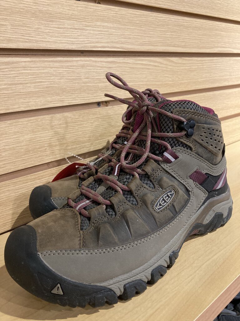 Keen Targhee Mid Hiking Boots, Brown/Pink, Women's 8