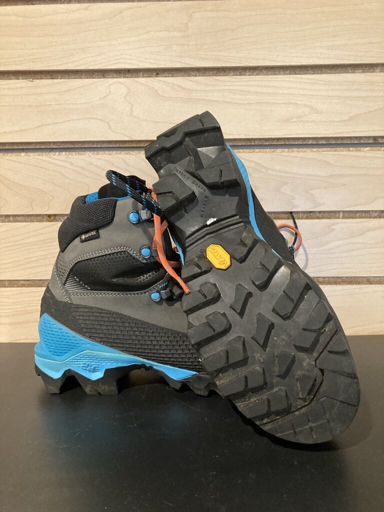 La Sportiva Mountaineering Boot, Black/Blue, Women's 6