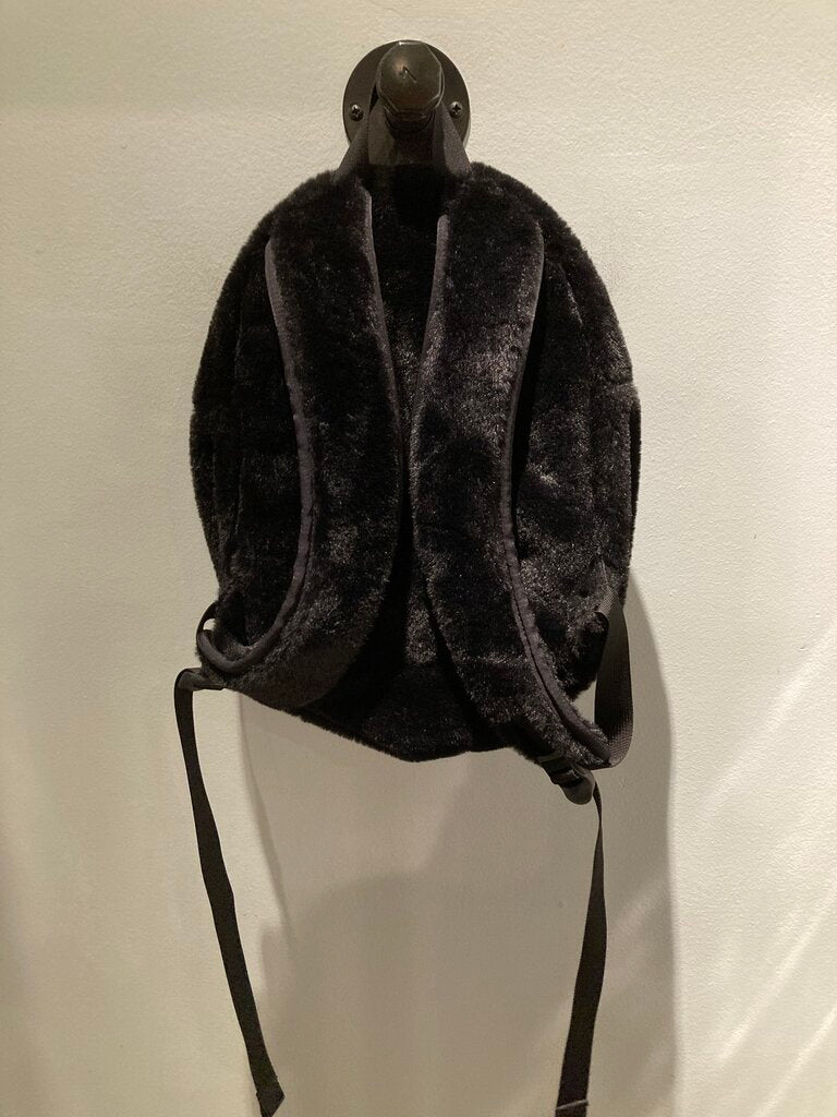Kavu Fuzzy Backpack, Black, OS