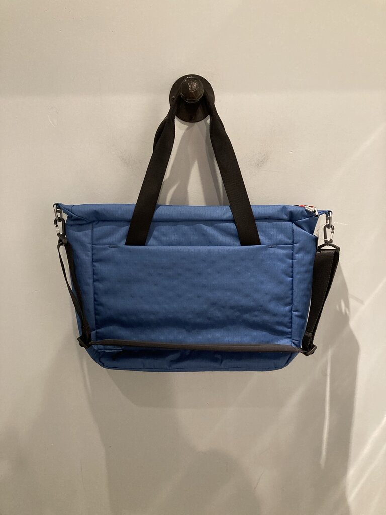 Topo Global Pro Travel Tote, Blue, 17L (Sample)
