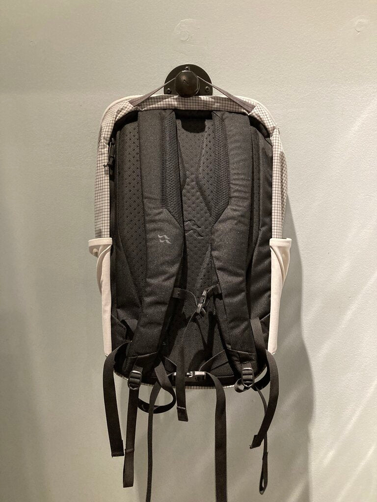 Rab Adrift 24 Backpack, Light Grey, M (SAMPLE)