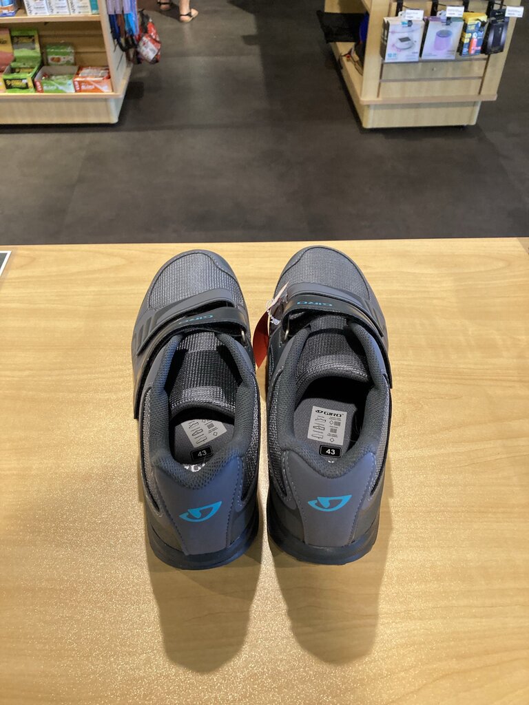 Giro Berm MTB Shoes, Grey, Women's 10.5 (unused)
