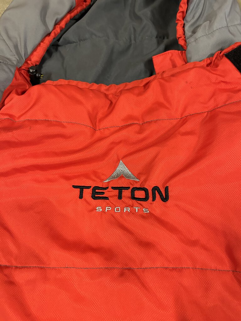 Teton Sports Tracker +5 F Sleeping Bag, Red/Grey
