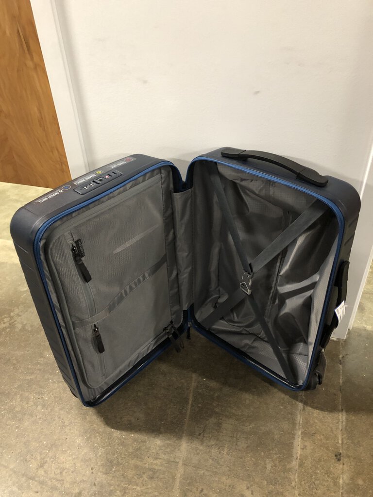 Grergory Luggage Quadro Hardcase, Deep Navy, 22"