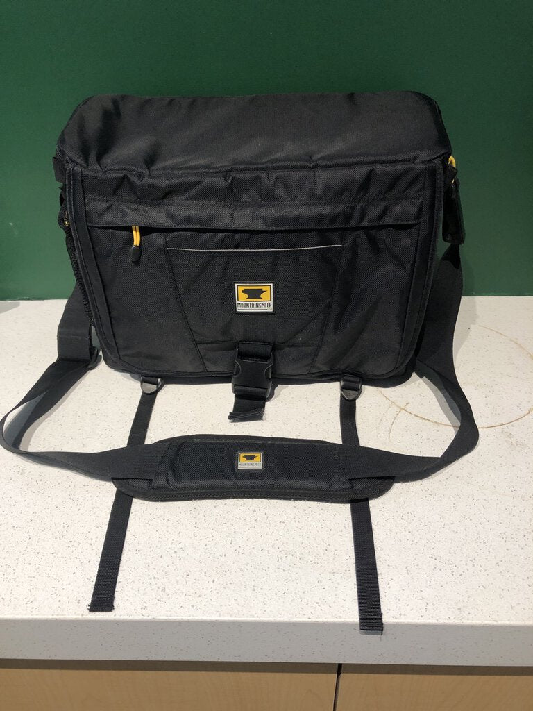 Mountain Smith Camera Bag, Black/Yellow, Large