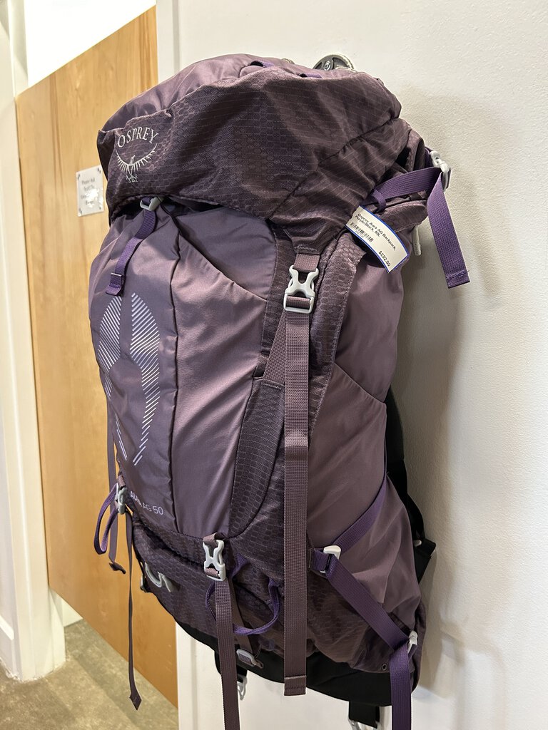 Osprey Aura AG Backpack, Purple/Black, 50L