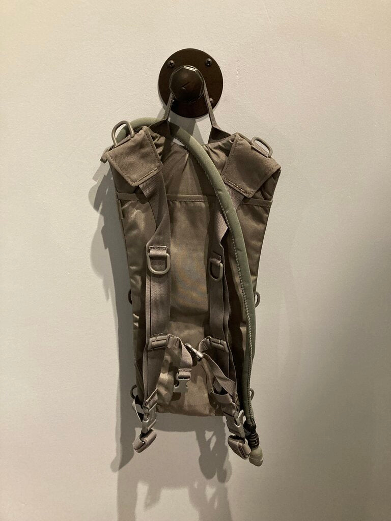 Camlbak Tactical Hydopack, Grey, 84oz?