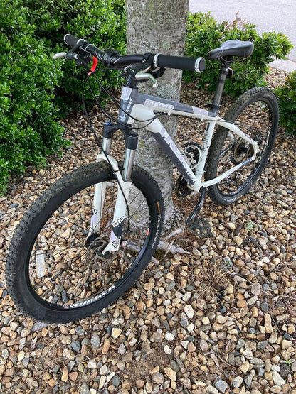 Trek 6000 Mountain Bike, White/Grey, 15.5 in Frame