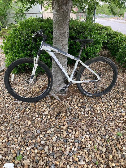 Trek 6000 Mountain Bike, White/Grey, 15.5 in Frame