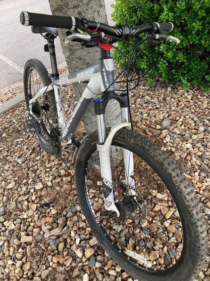 Trek 6000 Mountain Bike, White/Grey, 15.5 in Frame