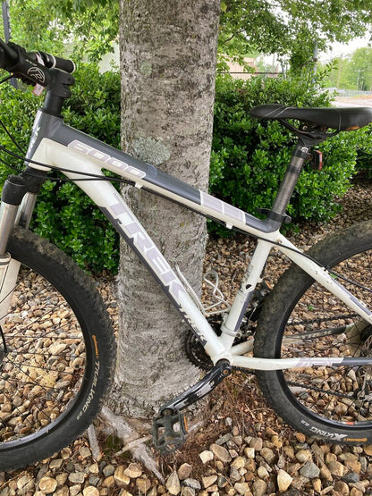 Trek 6000 Mountain Bike, White/Grey, 15.5 in Frame