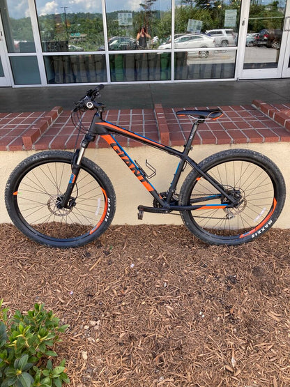 2018 Giant Talon 3, Orange/Black, 27.5", Medium