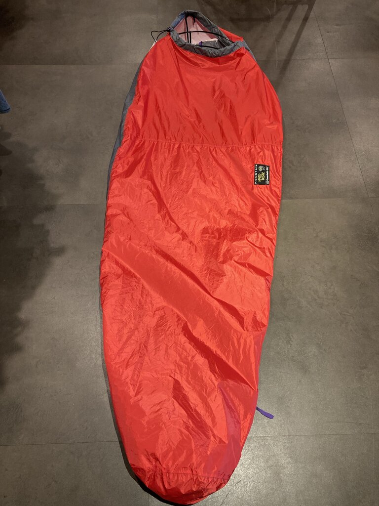 Mountain Hardwear Conduit SL Bivy Sack, Red/Grey