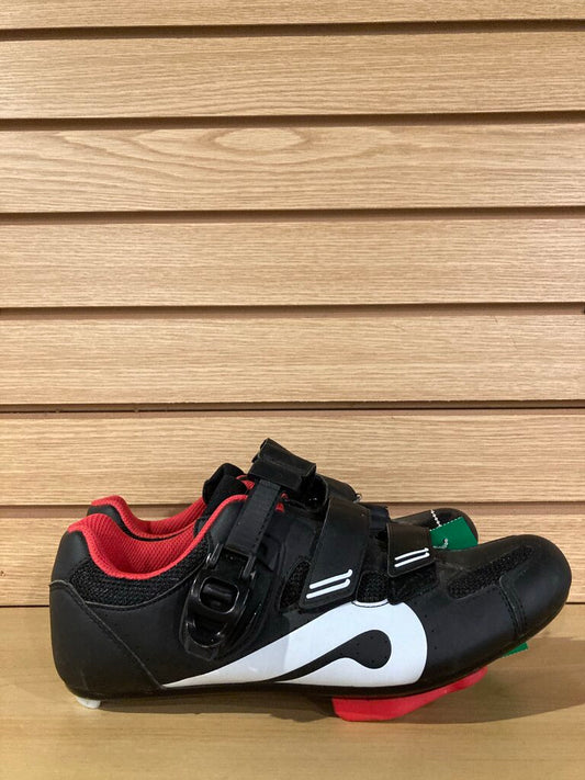Peloton Cycling Shoes, Black/Red, Women's 39 (9.5)