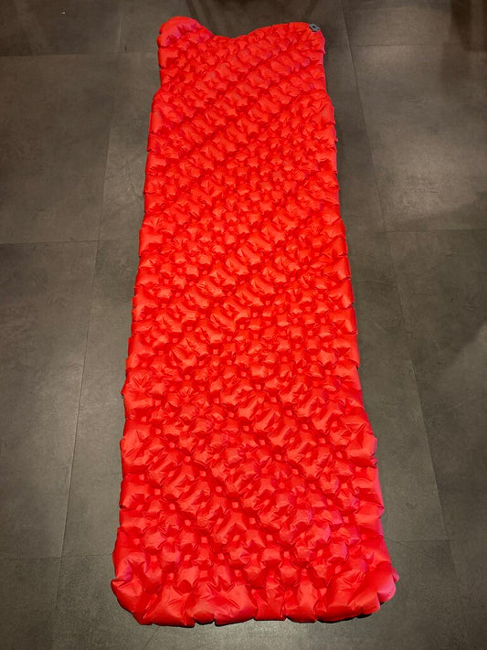 Sea To Summit Comfort Plus Insulated Inflatable Sleeping Pad, Red, Large