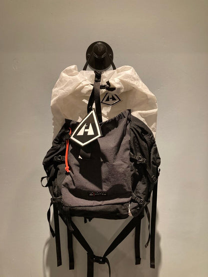 Hyperlite Aero 28 Backpack, White/Black, M (new w/ tags)
