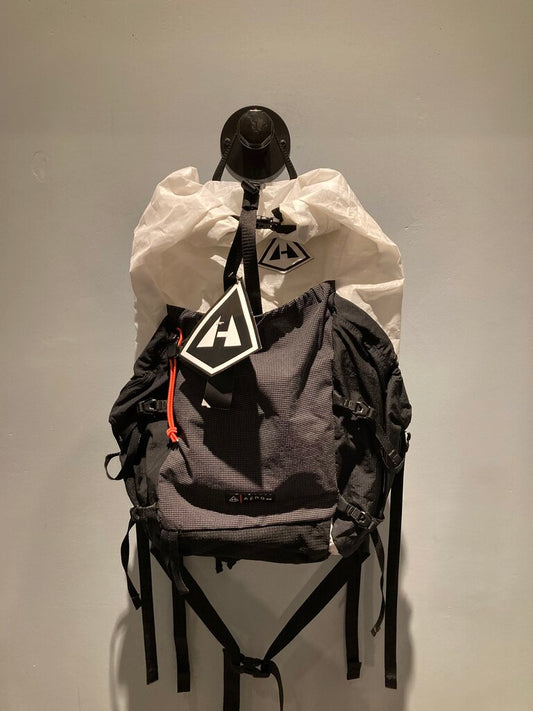 Hyperlite Aero 28 Backpack, White/Black, M (new w/ tags)
