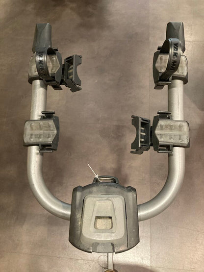 (No Key) Yakima RidgeBack Hitch Mount 2-Bike Rack, Grey/Red