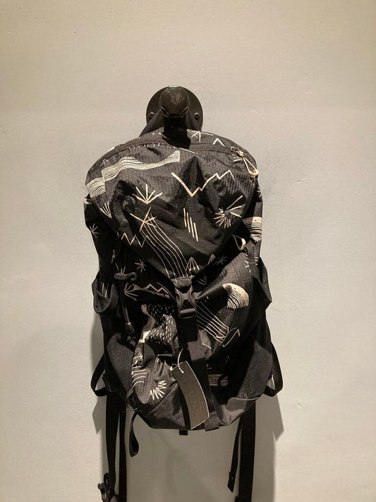 REI Flash Backpack, Black/Stars, 22L