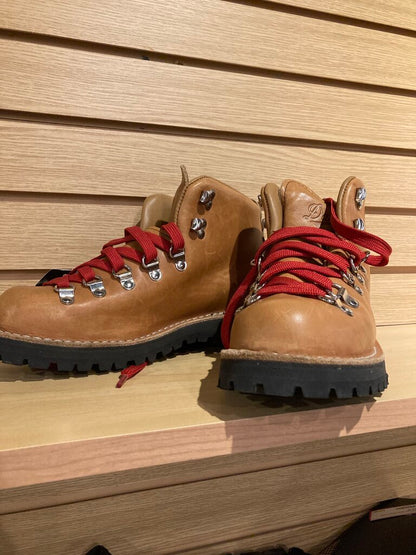 Danner Mountain Lt Cascade Leather Boots, Brown, Women's 9