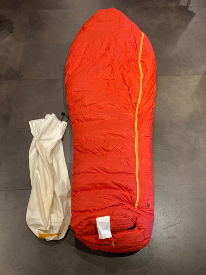 Moonstone Liberty Ridge 800 Sleeping Bag, Red/Black, .0 Degree