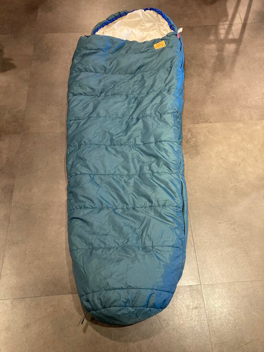 Kelty Clear Creek Sleeping Bag, Blue. 20 Degree Reg