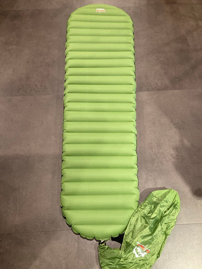 (NEW) Gear Doctors Apollo Air Mattress,Green/Black