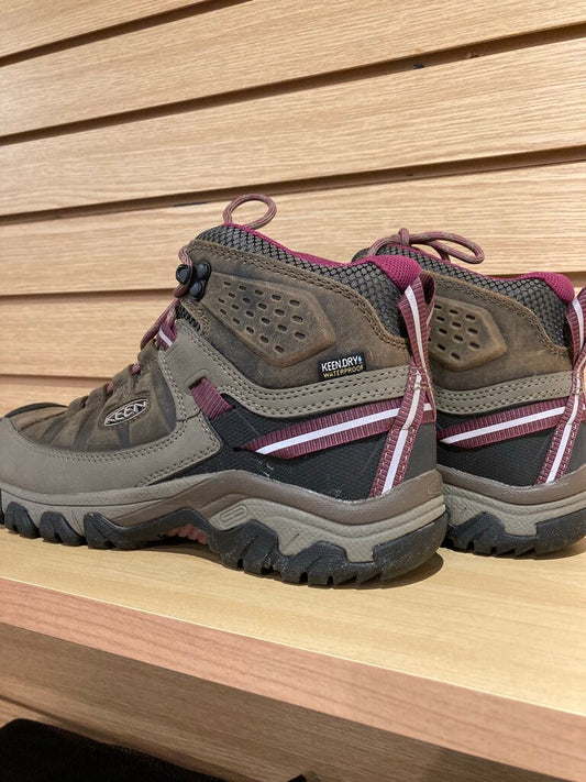 Keen Targhee Mid Hiking Boots, Brown/Pink, Women's 8