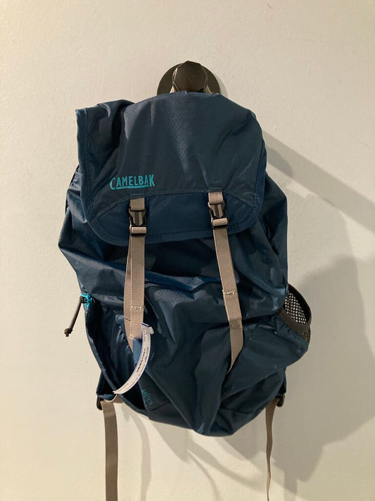 Camelbak Arete 18 w/ Bladder, Blue, 18L