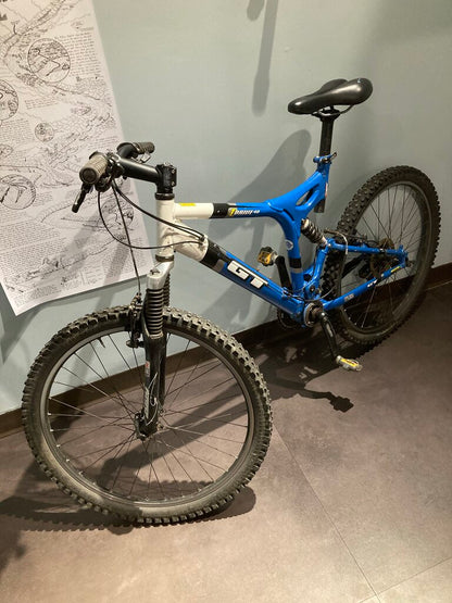 GT idrive 40, Blue/White/Black, 26" Wheel, 19" Size