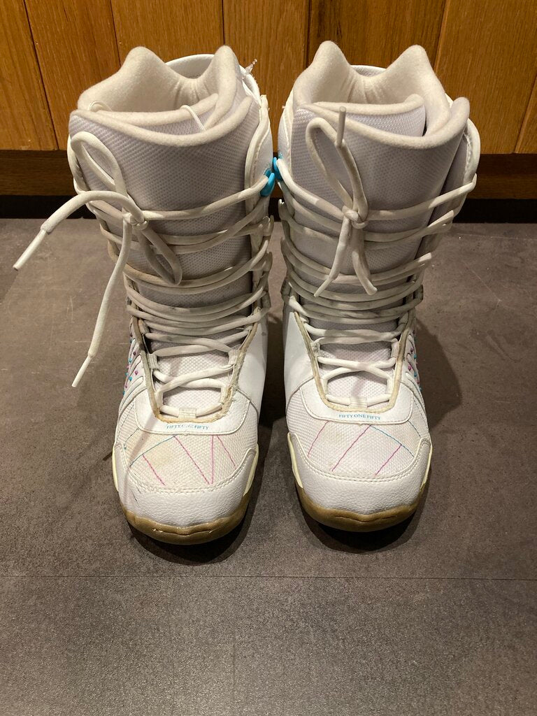 Fifty One Fifty Snowboard Boots, White, Women's 8
