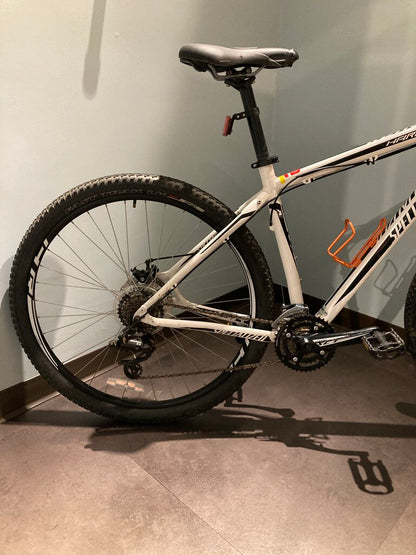 Specialized Hardrock MTB, White, 29" Wheels