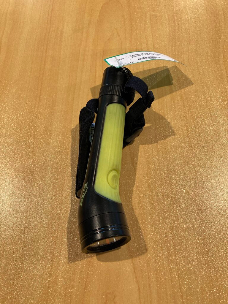 Zepher Trail Flashlight, Black/Green, 200L