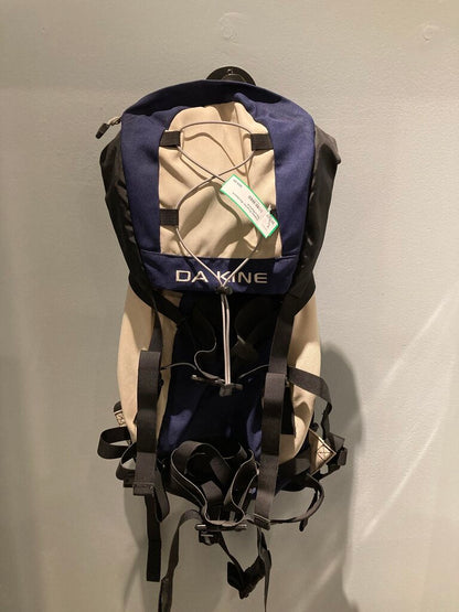 Dakine Poacher Backpack, Navy/Natural