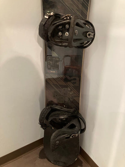 Ride Decade 160cm Snowboard w/Burton Bindings