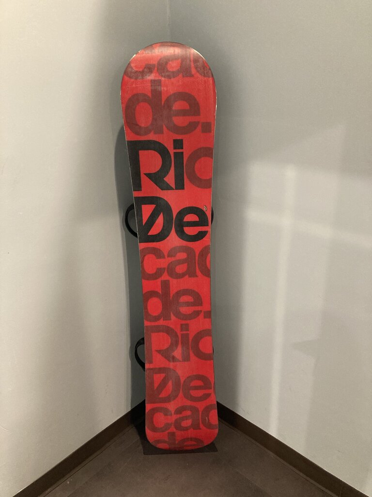 Ride Decade 160cm Snowboard w/Burton Bindings