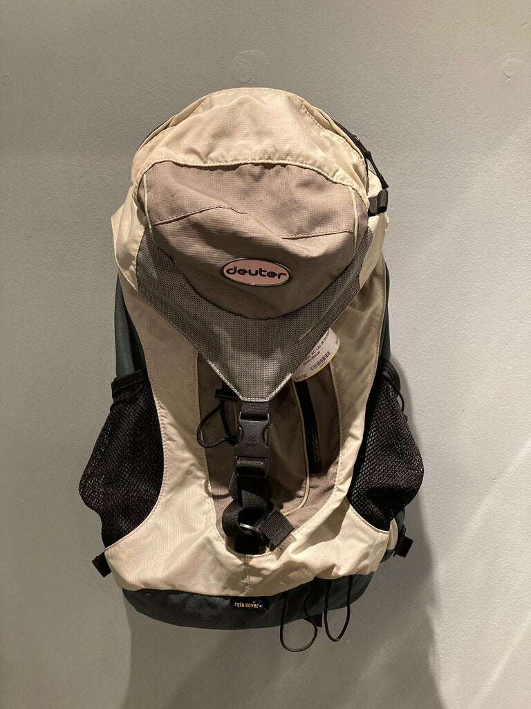 Deuter AC Lite 25 Backpack, Green/Beige
