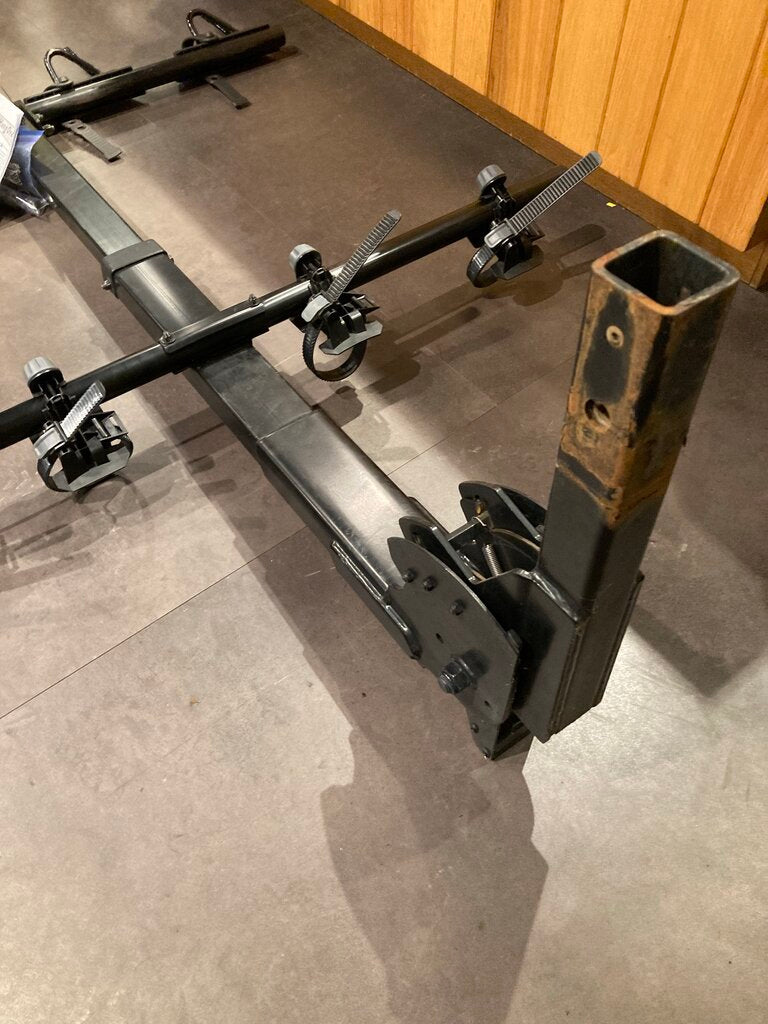 Yakima HangOver 4-Bike Rack (Missing 1 Strap)