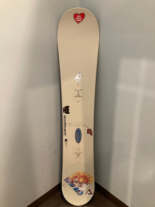 Burton Victoria's Freedom Super Fly II Snowboard, White, 153cm (no bindings)