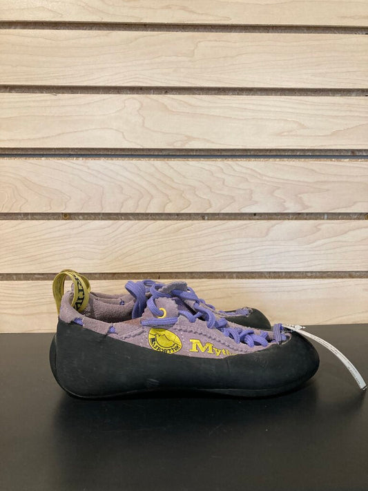 La Sportiva Climbing Shoes, Purple/Black, 5?