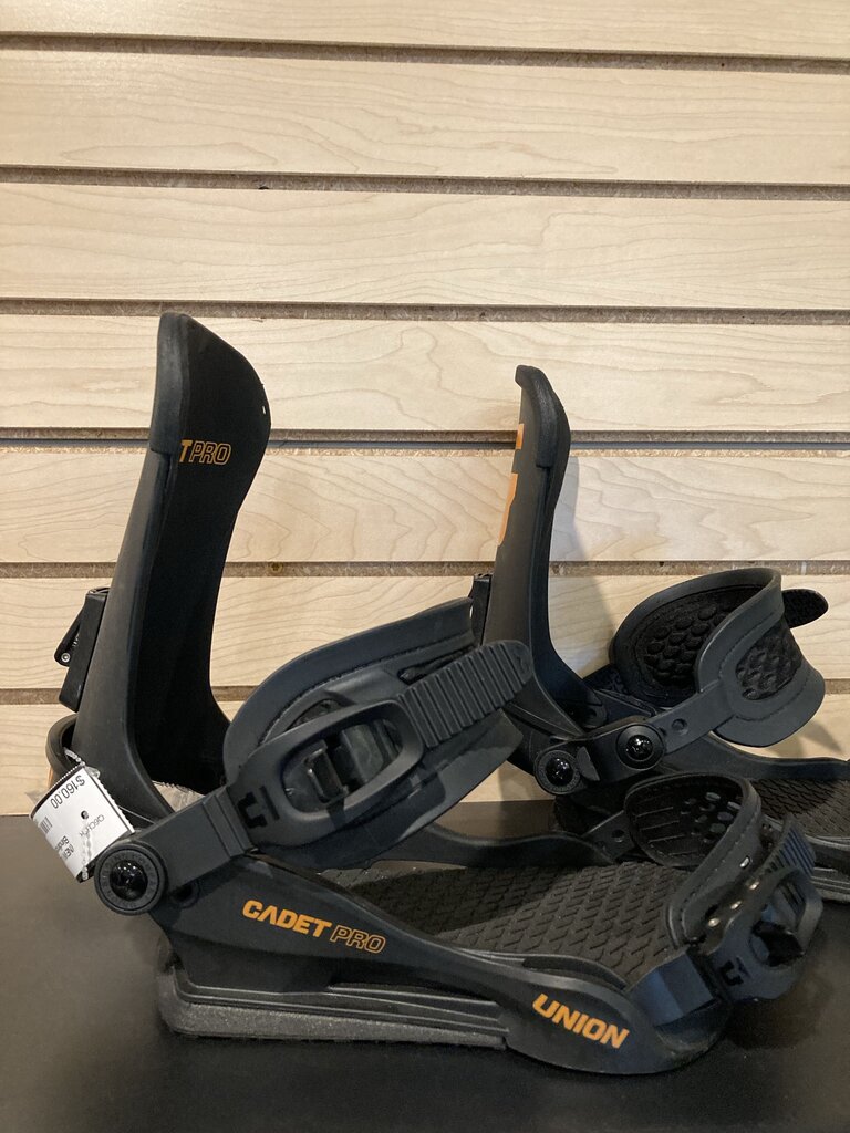 (NEW) Union Cadet Pro Bindings(WITH HARDWEAR) , Black/Orange, Youth S/M