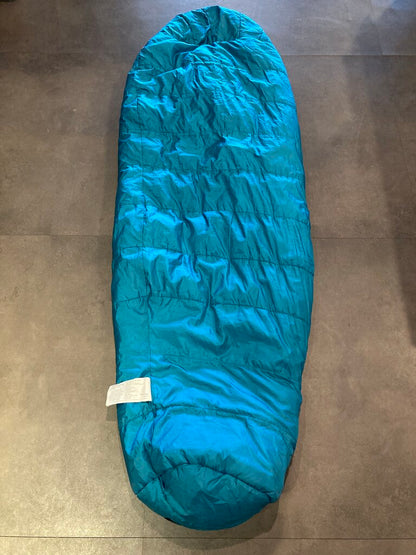 *Vintage* Mountain Hardwear Sleeping Bag, Teal, SHORT 20 Degree?