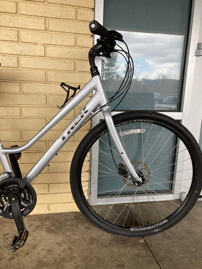 Trek Verve 2 Comfort Bike, Silver, XS